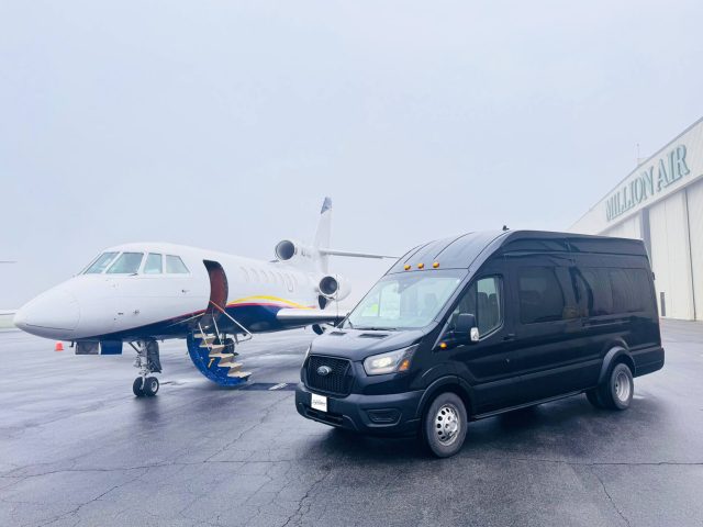 Private luxury shuttle service Vancouver offering airport transfers, corporate travel, special events, and long-distance trips with professional chauffeurs and modern vehicles.